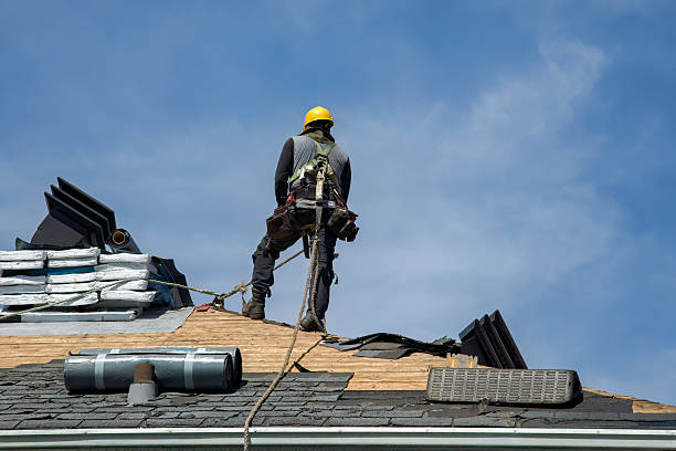 Professional Roofing technician working in Mantua, VA